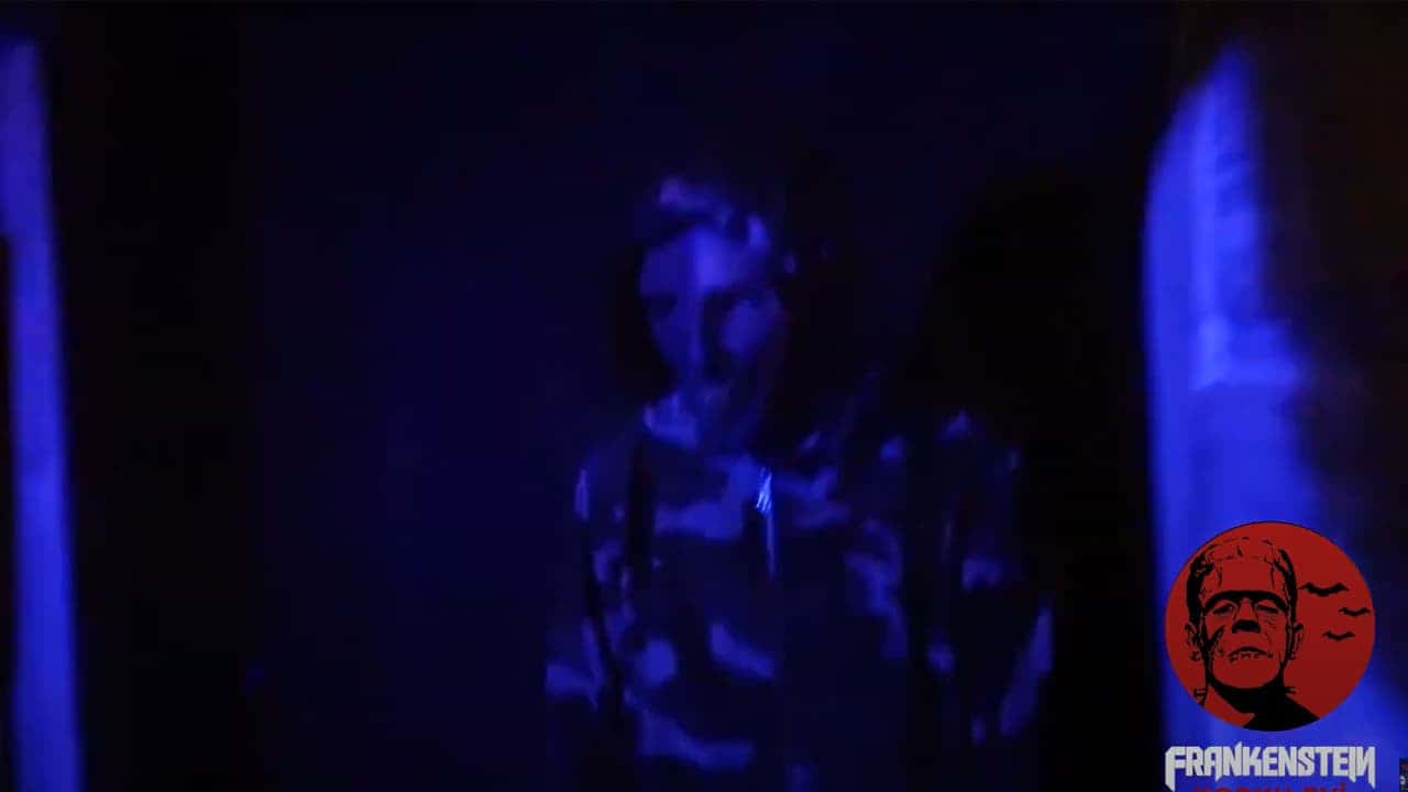 Spot ışıkları seni gösteriyor. Hemen ekibini kur ve eğlenceye ortak ol!